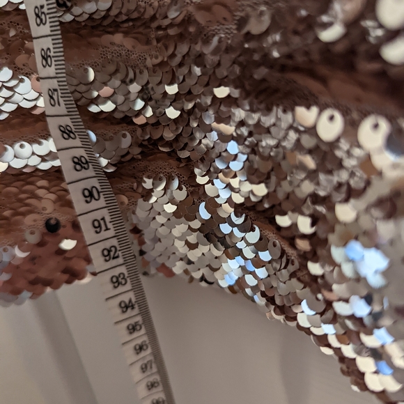 Pink sequin dress - Picture 3 of 8